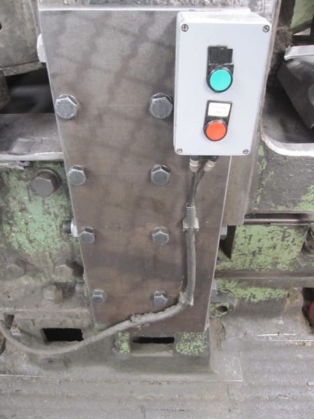 Verschmutzte Streckmaschine der Poppe+Potthoff GmbH Nr. 5.